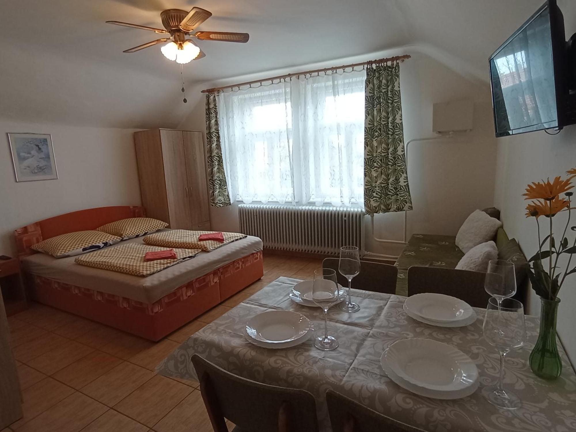 Afrodita Hotel Štúrovo Eksteriør billede