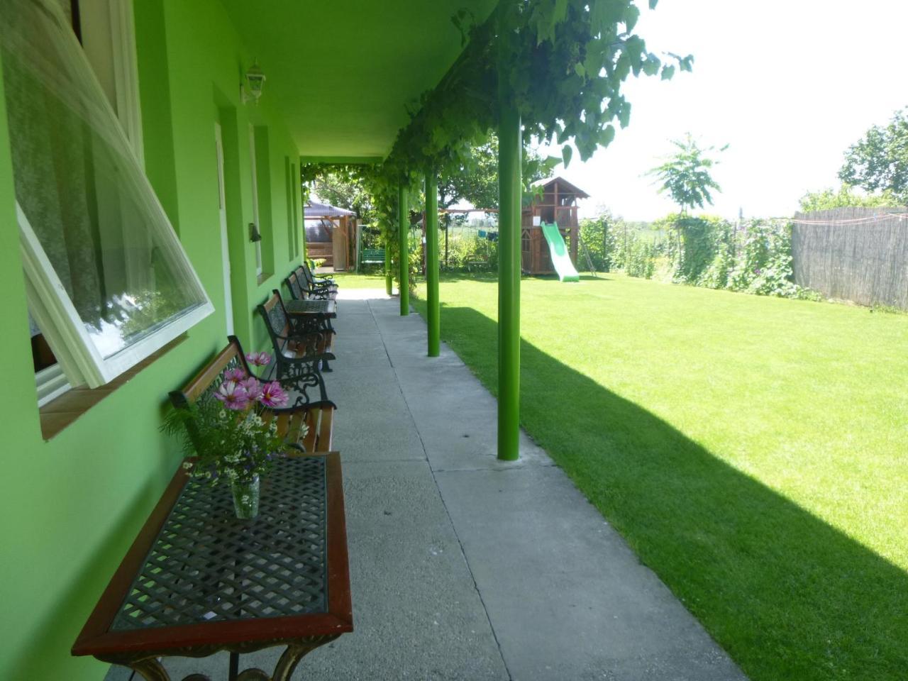 Afrodita Hotel Štúrovo Eksteriør billede